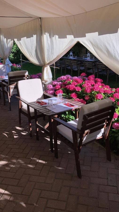 Milano Pool & Garden Hotel