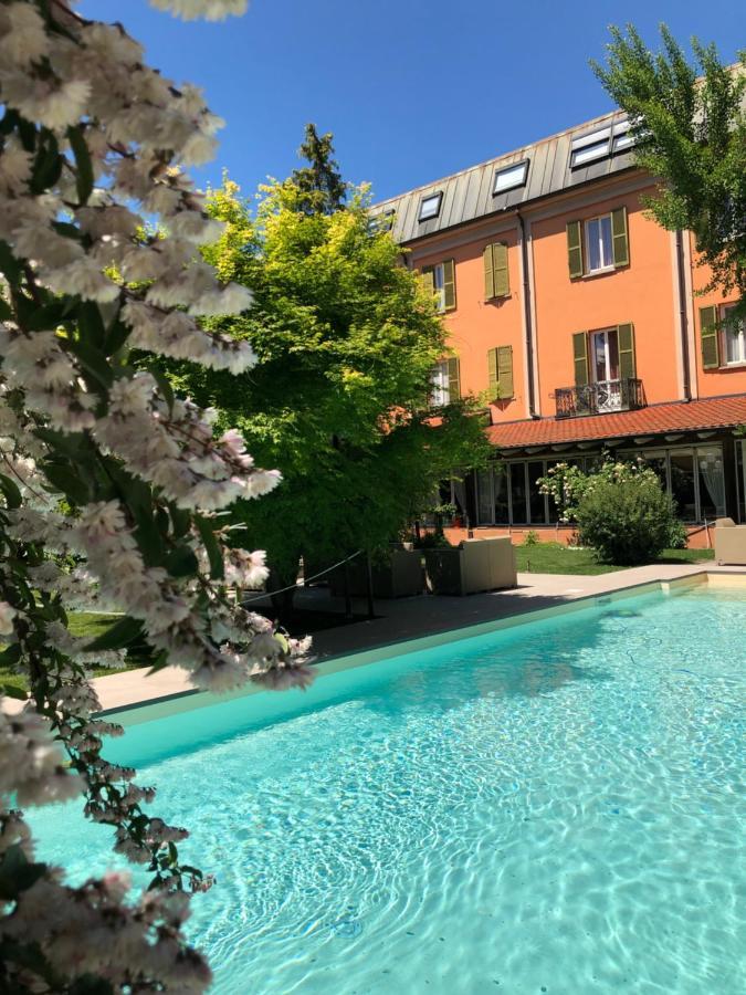 Milano Pool & Garden Hotel 3*